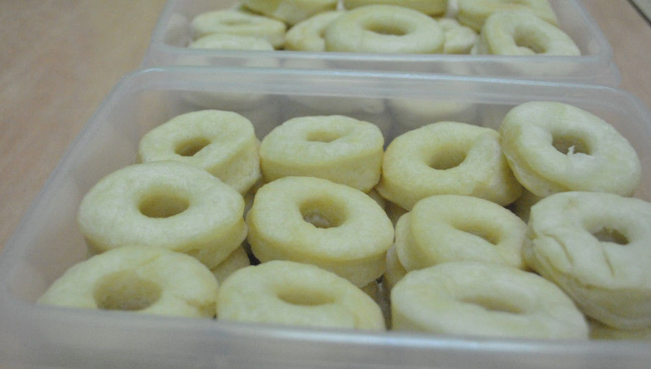 Halb fertige gefrorene Donut-Fertigungsstraße mit Kapazität der 1000 - 15000 PC-/Stunde fournisseur